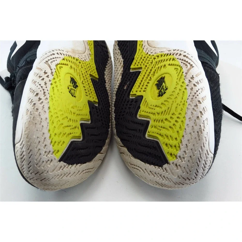 Nike Kyrie‎ Boys Shoes Size 7 M Black Fabric Running